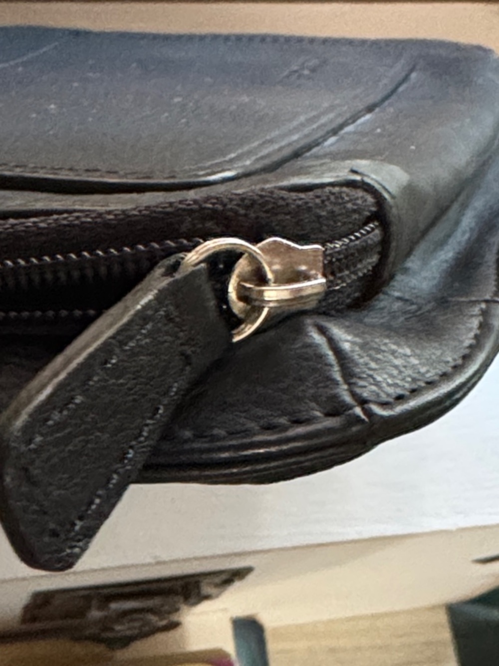 Fossil Black Pebbled Leather Messenger Crossbody - Picture 7 of 9